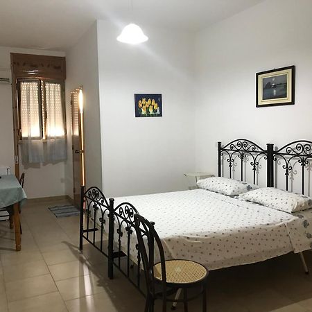 Albergo Europa Марина ди Манкаверза Екстериор снимка