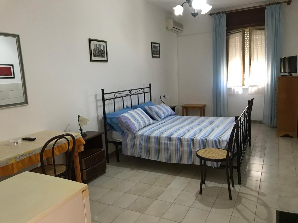 Albergo Europa Марина ди Манкаверза Екстериор снимка