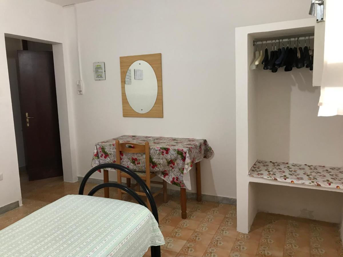Albergo Europa Марина ди Манкаверза Екстериор снимка