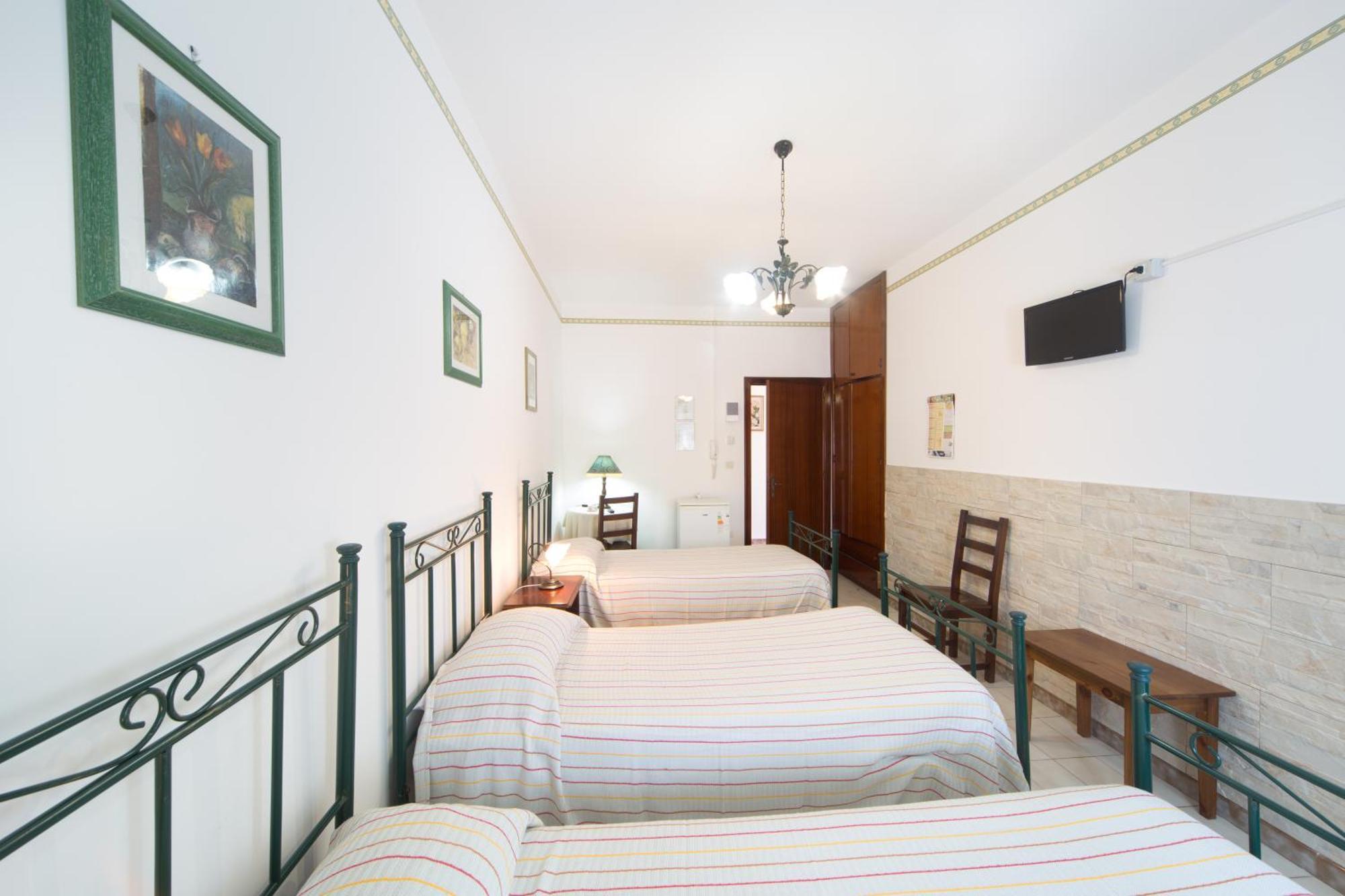 Albergo Europa Марина ди Манкаверза Стая снимка