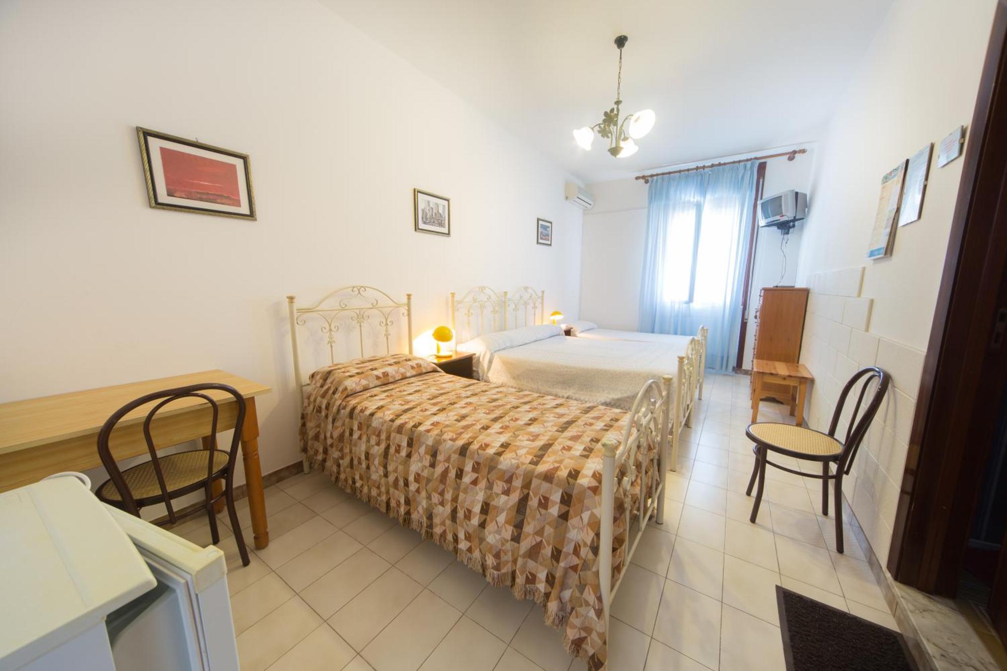 Albergo Europa Марина ди Манкаверза Екстериор снимка