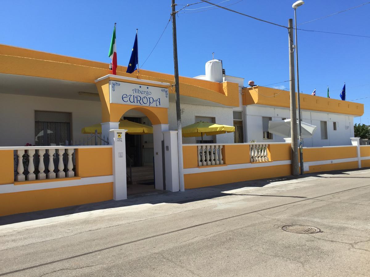 Albergo Europa Марина ди Манкаверза Екстериор снимка